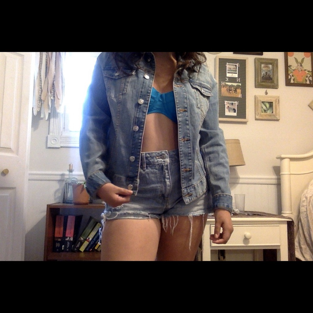 Jean jacket - Picture 2 of 4